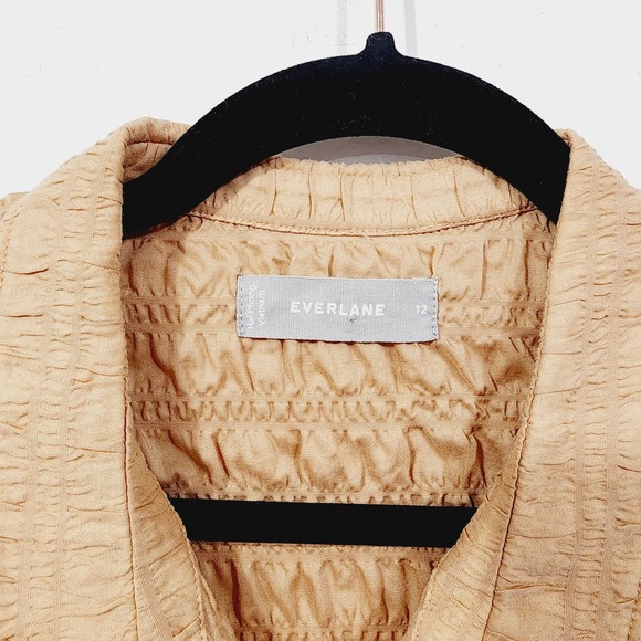 Everlane The Button Smock Top in Neutral Tan Button Front Stretch Womens Size 12 - Picture 5 of 15